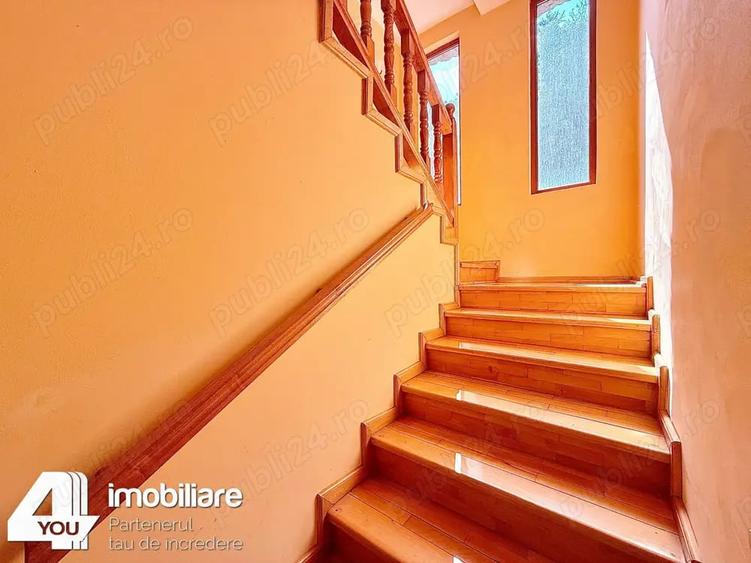 Casă cu 6 camere cu Teren 1180 Mp în Moneasa