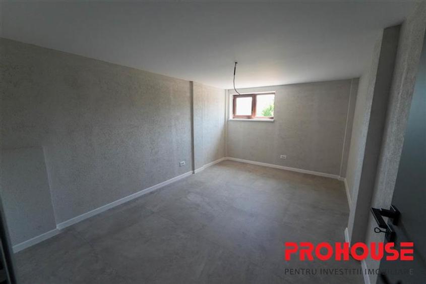 Casă individuală cu 4 camere cu Teren 524 Mp în Nord-Est