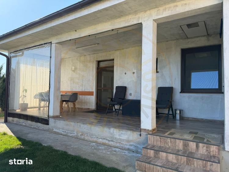 Casă cu 4 camere decomandat cu Teren 835 Mp în Lazuri