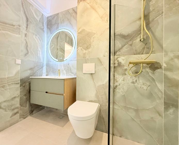Apartament cu 3 camere decomandat în Băneasa