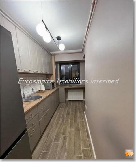 Apartament cu 2 camere decomandat în Casa de Cultură