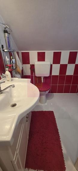 Casă individuală cu 5 camere cu Canalizare în Mislea