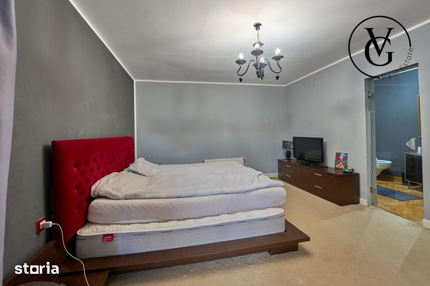 Casă cu 4 camere decomandat cu Teren 236 Mp în Central
