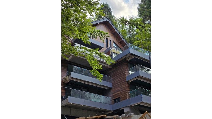 Apartament cu 4 camere decomandat, mobilat în Central