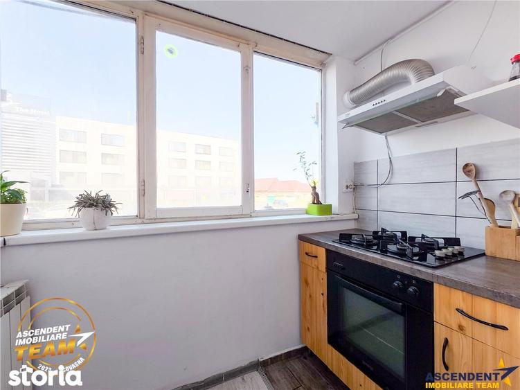 Apartament cu 3 camere decomandat în Central