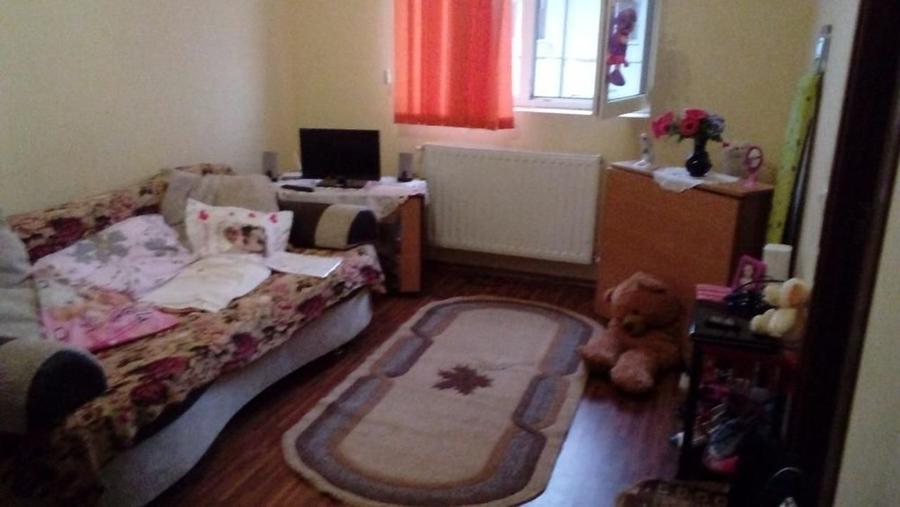 Apartament cu 2 camere de vanzare in zona Poarta 6 - 2