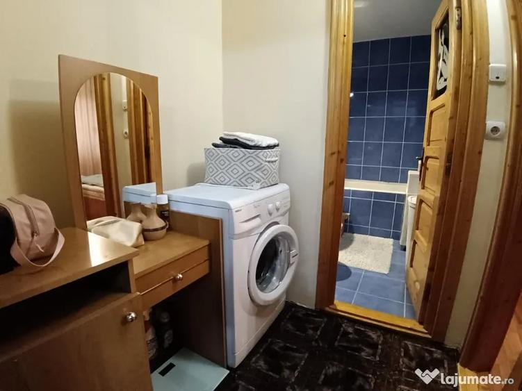 Apartament cu 4 camere semidecomandat în George Enescu