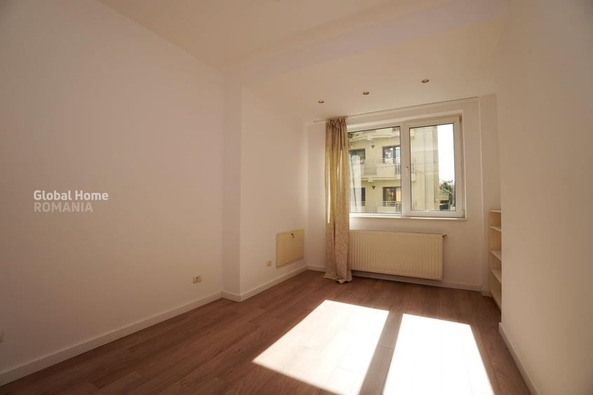 Apartament cu 4 camere semidecomandat în P-ța Dorobanți