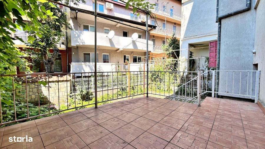Casă cu 4 camere în Central