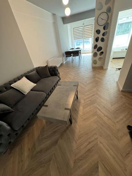 Apartament cu 2 camere decomandat în Gruia
