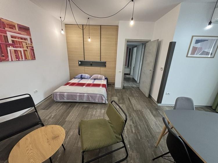 Apartament cu 2 camere decomandat în Exterior Vest
