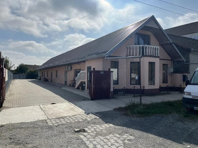 Spațiu comercial, de 360 mp, în Central