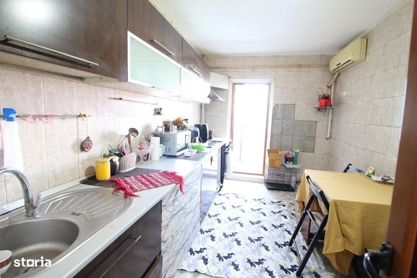 Apartament cu 3 camere decomandat în Mazepa 2