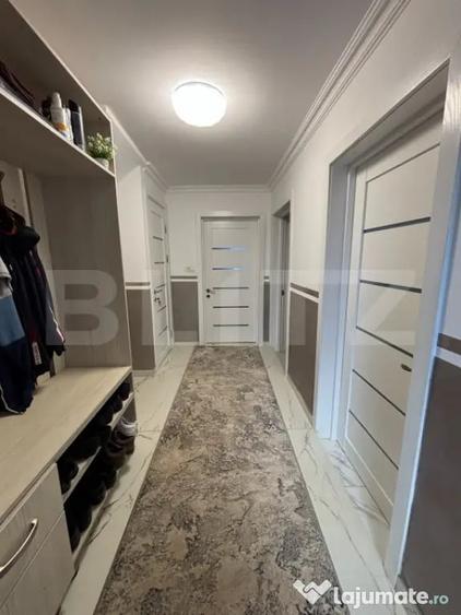Casă cu 5 camere cu Teren 3600 Mp în Central
