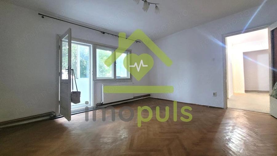 Apartament cu 3 camere semidecomandat în Dâmbovița