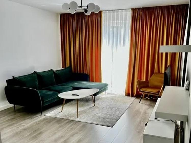 Apartament cu 3 camere decomandat, mobilat în Cetate
