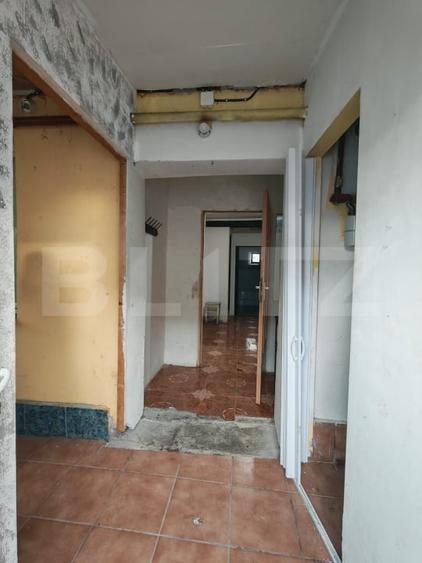 Apartament cu 2 camere semidecomandat, mobilat în Nord-Vest