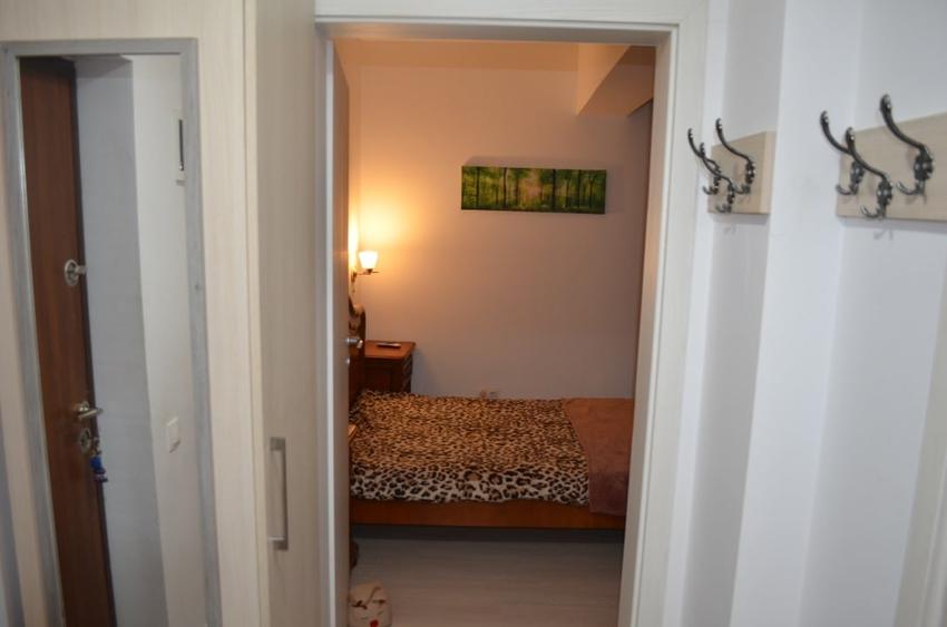 Apartament cu 2 camere decomandat în Berceni