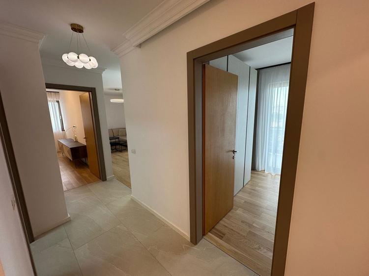 Apartament cu 3 camere decomandat în Central