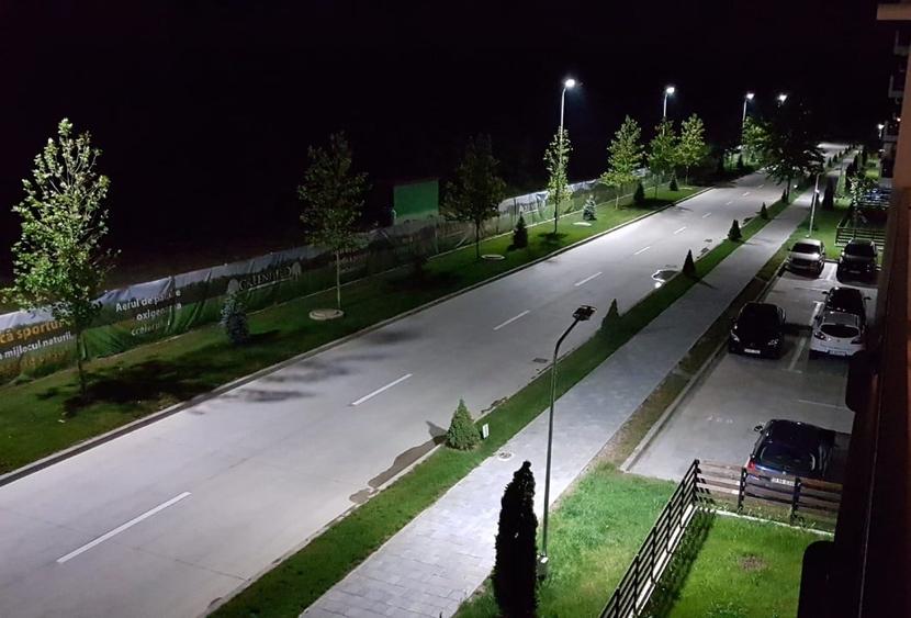 Apartament cu 4 camere decomandat, mobilat în Băneasa