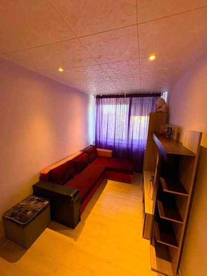 Apartament cu 3 camere semidecomandat în Micro 19