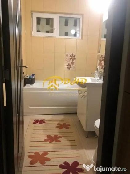 Apartament cu 3 camere semidecomandat în Central