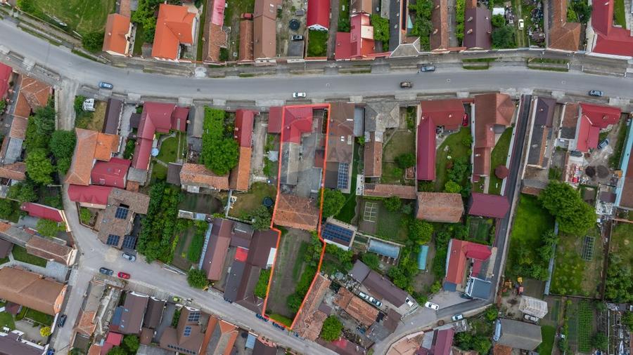 Casă individuală cu 4 camere cu Teren 1004 Mp în Hărman