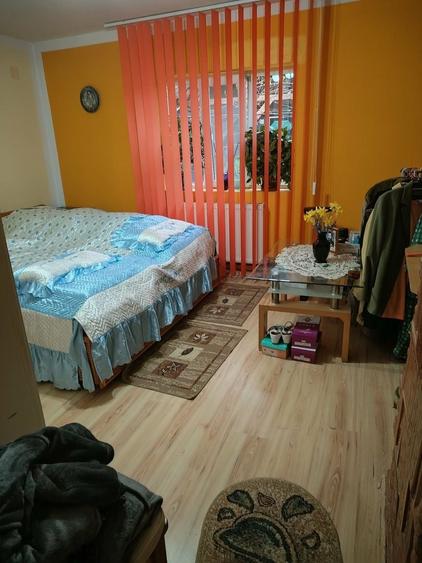 Casă individuală cu 4 camere cu Canalizare în Central