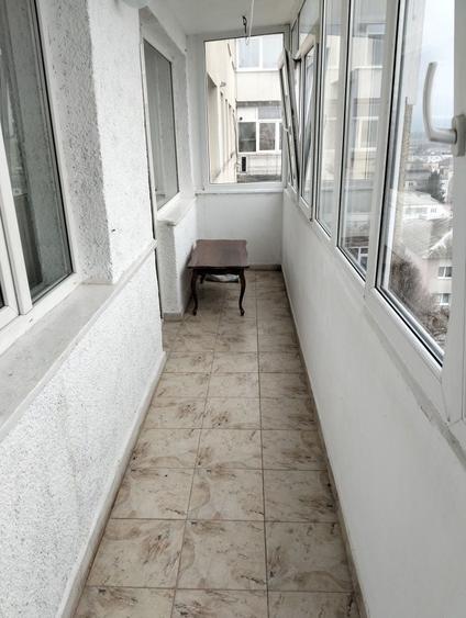 Apartament cu 2 camere decomandat în Cornișa