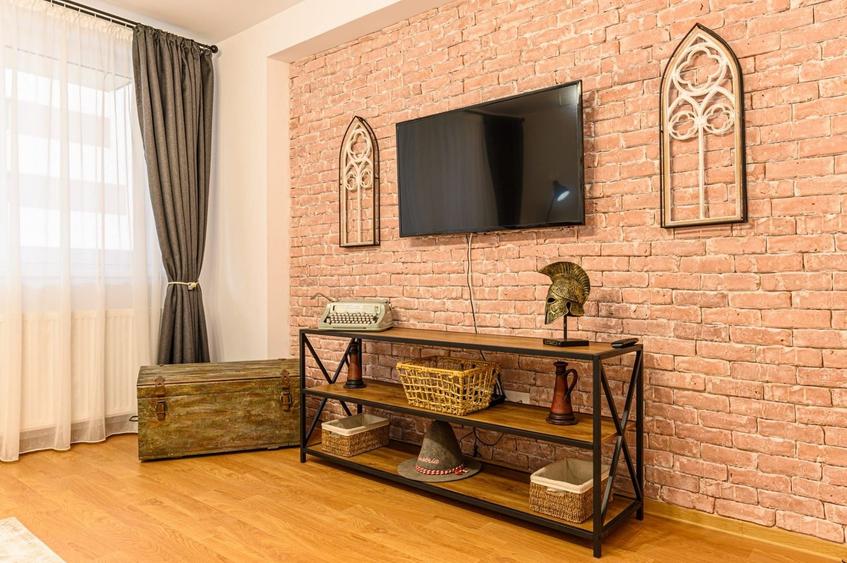 Apartament cu 2 camere decomandat, mobilat în Tractorul — fotografia 3