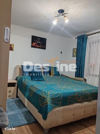 Casă cu 5 camere cu Teren 3000 Mp în Muntenii de Jos