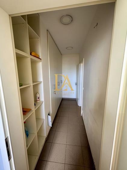 Spațiu comercial, de 119.55999755859 mp, în Libertății