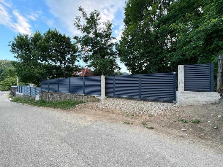 Casă cu 2 camere în Ostrovu