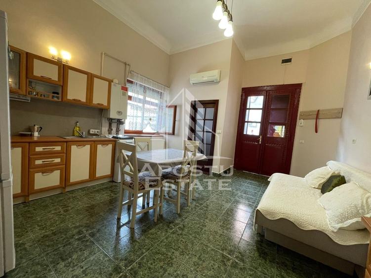 Apartament cu 2 camere semidecomandat, mobilat în Ultracentral
