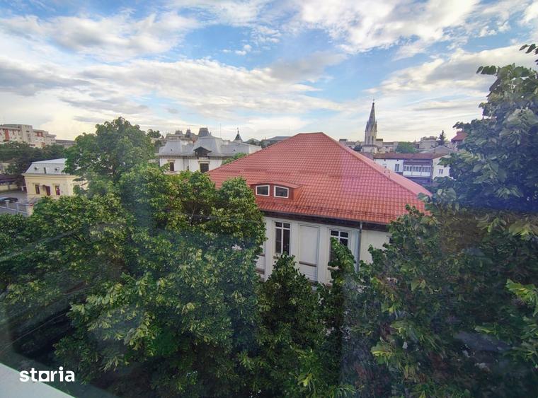 Apartament cu 4 camere, mobilat în Ultracentral