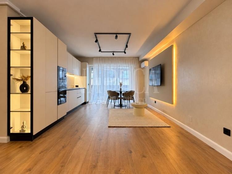 Apartament cu 2 camere semidecomandat în Central