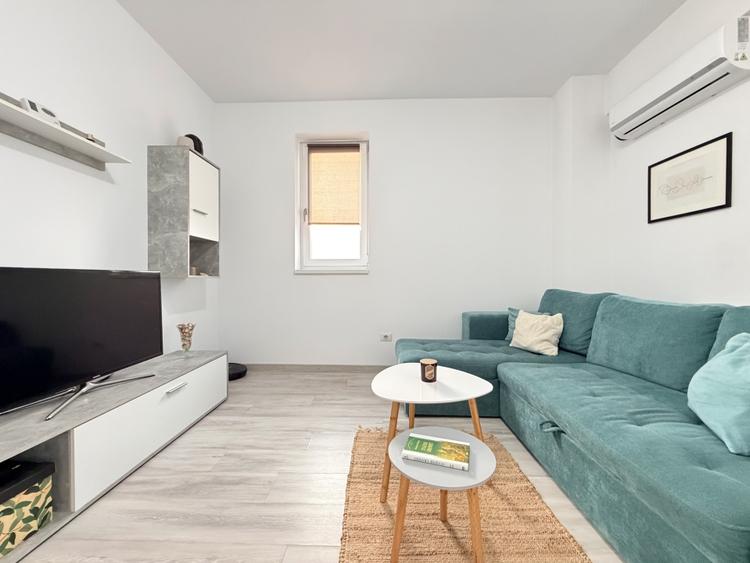 Apartament cu 2 camere decomandat, mobilat în Girocului