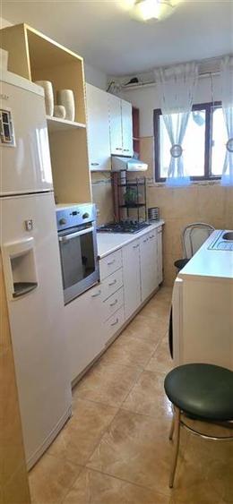 Apartament cu 2 camere semidecomandat, mobilat în Astra