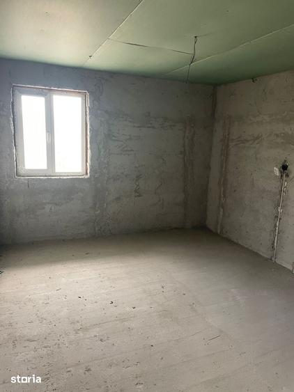 Casă cu 4 camere cu Teren 520 Mp în Poroschia