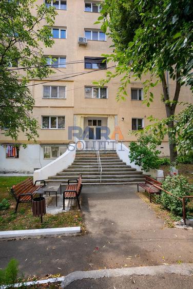 Apartament cu 3 camere decomandat în Sud
