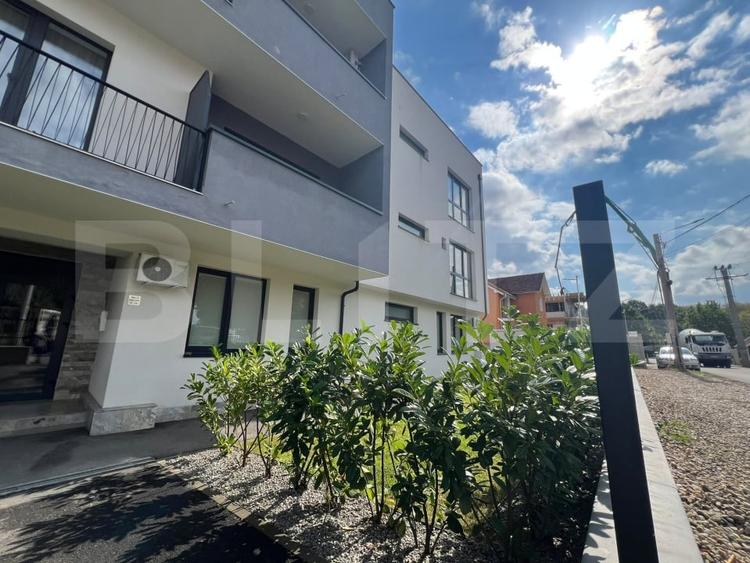 Apartament cu 2 camere decomandat, mobilat în Sânmartin