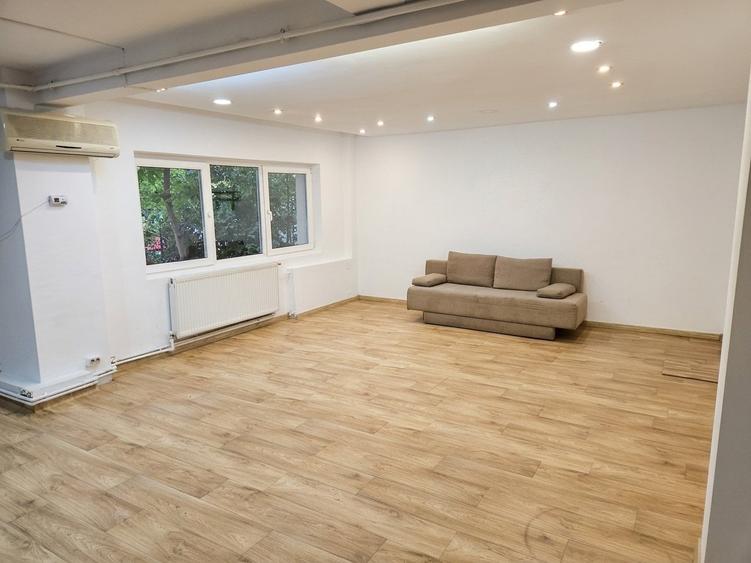 Apartament cu 2 camere în P-ța Alba Iulia
