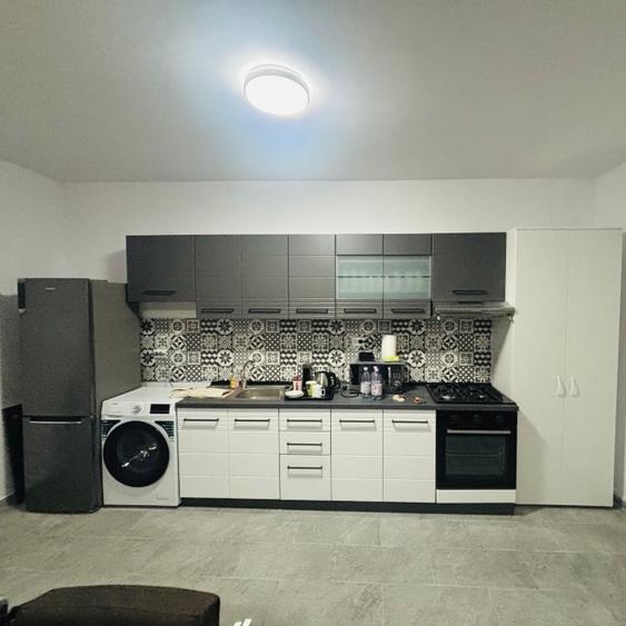 Duplex cu 5 camere cu Canalizare în Sud