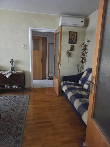 Apartament cu 2 camere semidecomandat în Unirii Sud