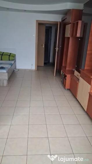 Garsonieră în Apărătorii Patriei