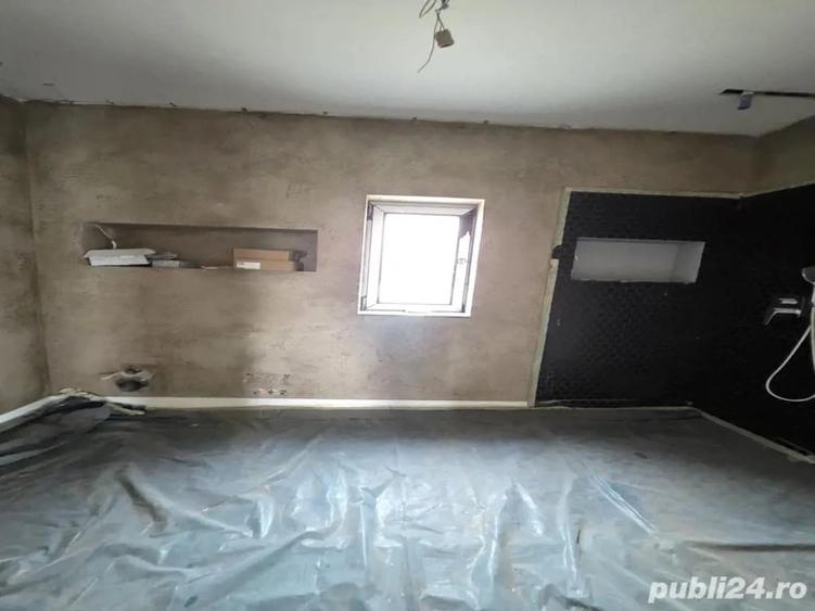 Casă cu 4 camere cu Teren 1700 Mp în Școlilor