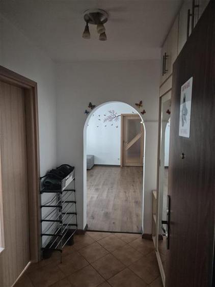 Apartament cu 3 camere decomandat în Doamna Ghica