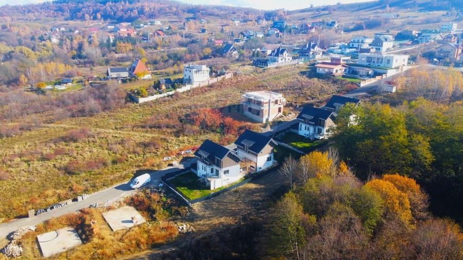 Casă individuală cu 7 camere cu Teren 350 Mp în Sălicea