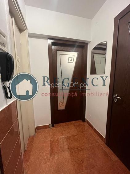 Vând apartament 2 camere, metrou Eroii Revolutiei - Piata Progresul