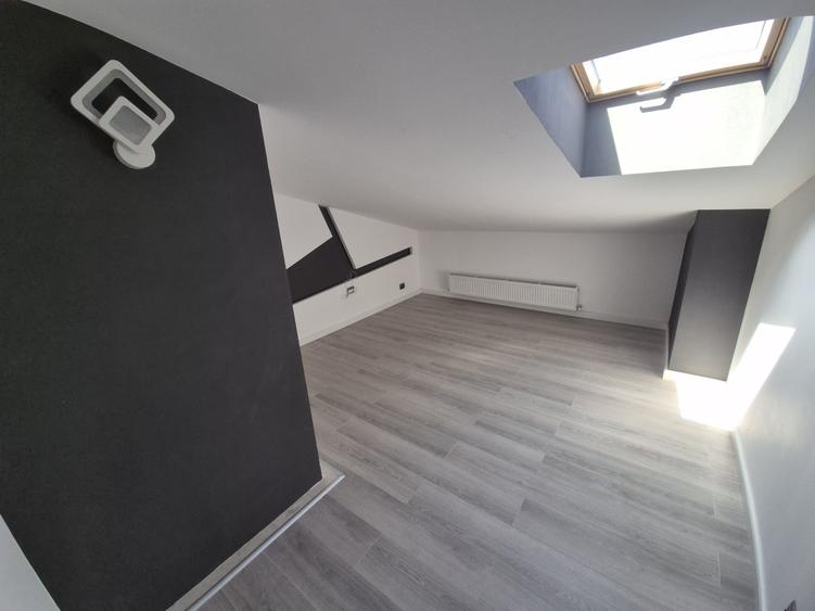 Duplex cu 5 camere cu Teren 159 Mp în Florești